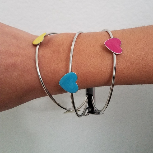 $15 Red Heart Earrings with Colorful Bracelet Bundle - Picture 4 of 9